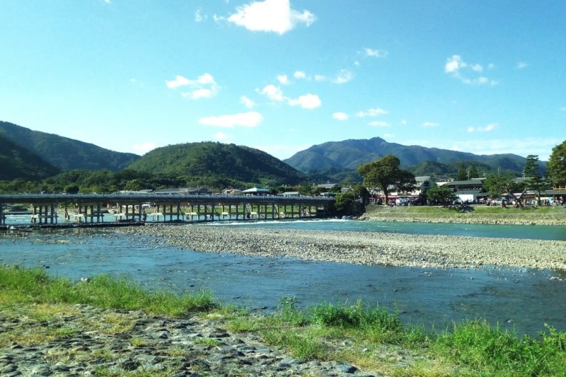 川